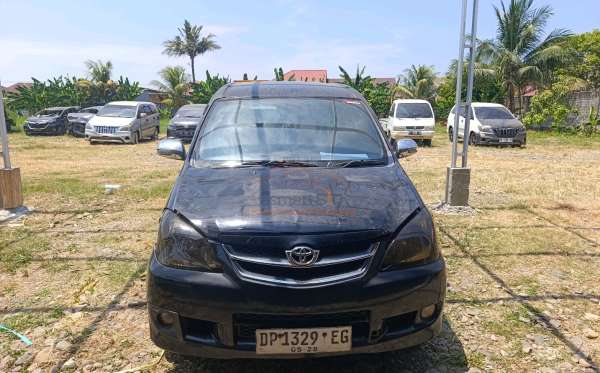 TOYOTA AVANZA
