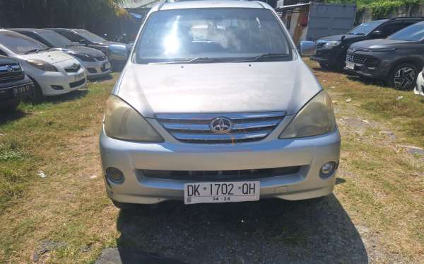 TOYOTA AVANZA