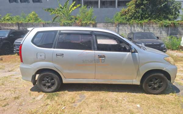 TOYOTA AVANZA