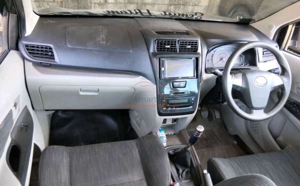 TOYOTA AVANZA 1.3 G