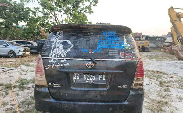 TOYOTA INNOVA G