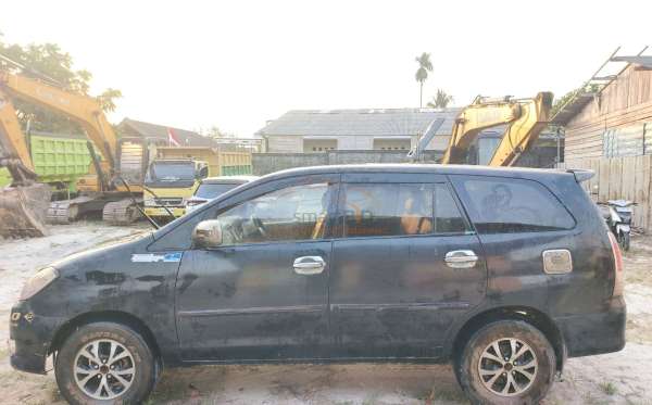 TOYOTA INNOVA G
