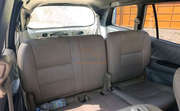 TOYOTA INNOVA