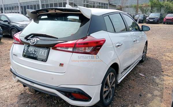 TOYOTA YARIS S