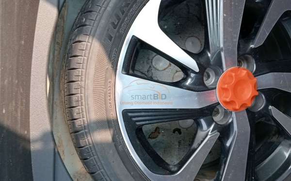 TOYOTA YARIS S