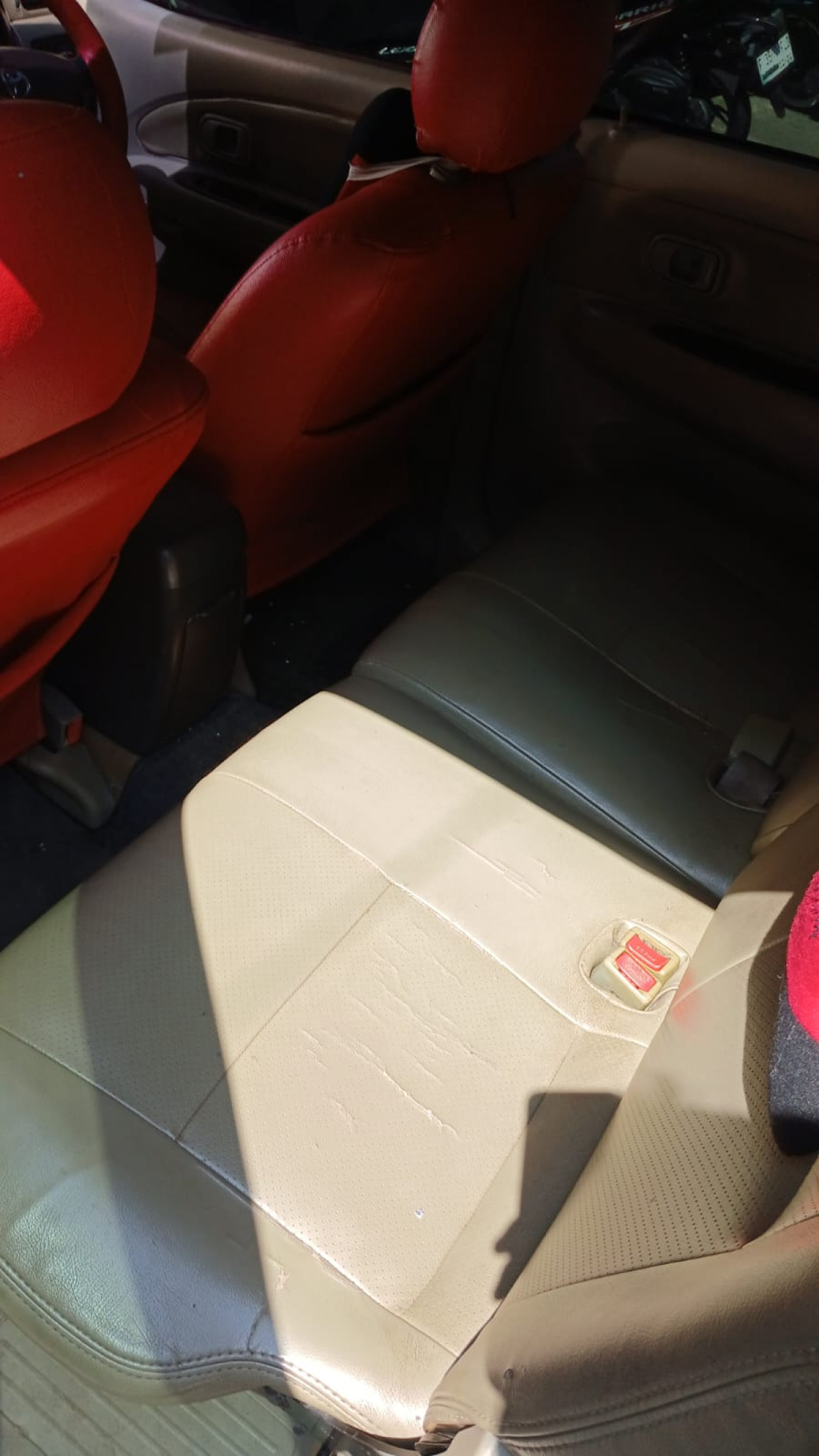 TOYOTA AVANZA