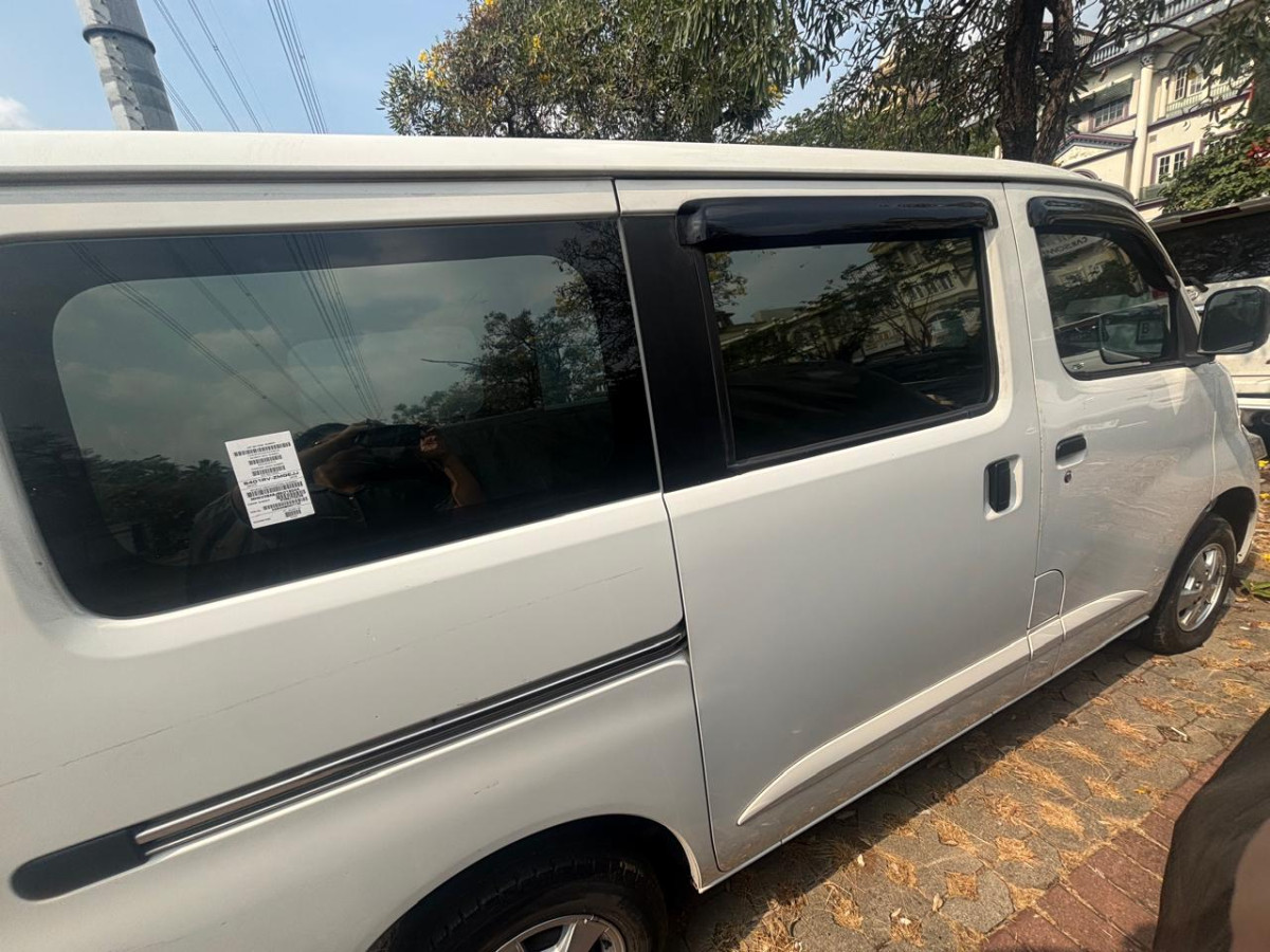 DAIHATSU  GRAN MAX