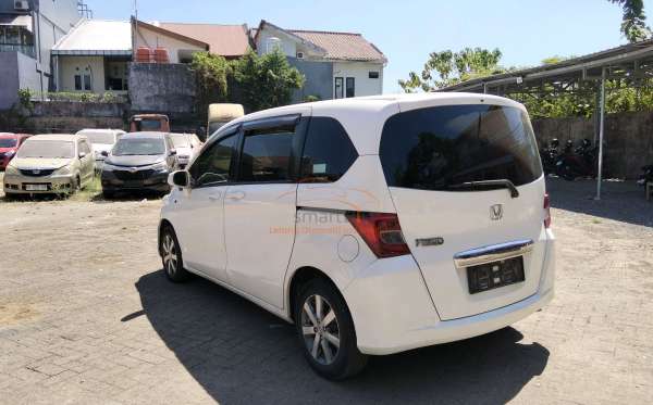 HONDA FREED GB3 1.5 E