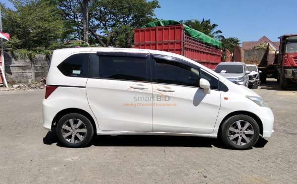 HONDA FREED GB3 1.5 E