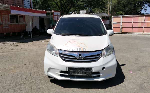 HONDA FREED GB3 1.5 E