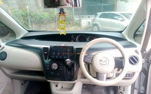 MAZDA BIANTE 2.0L 6 A/T