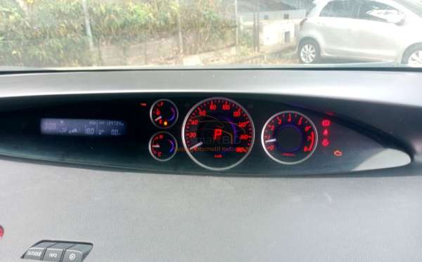 MAZDA BIANTE 2.0L 6 A/T