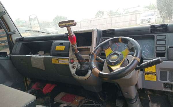MITSUBISHI CANTER FE 84