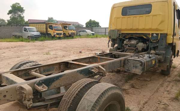 MITSUBISHI CANTER FE 84