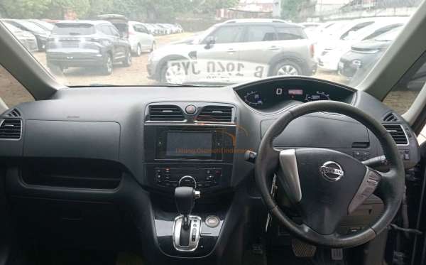 NISSAN SERENA HIGWAY STAR 2.0