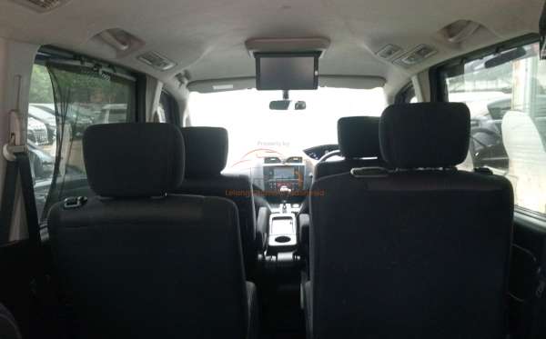 NISSAN SERENA HIGWAY STAR 2.0