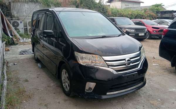 NISSAN SERENA HIGWAY STAR 2.0