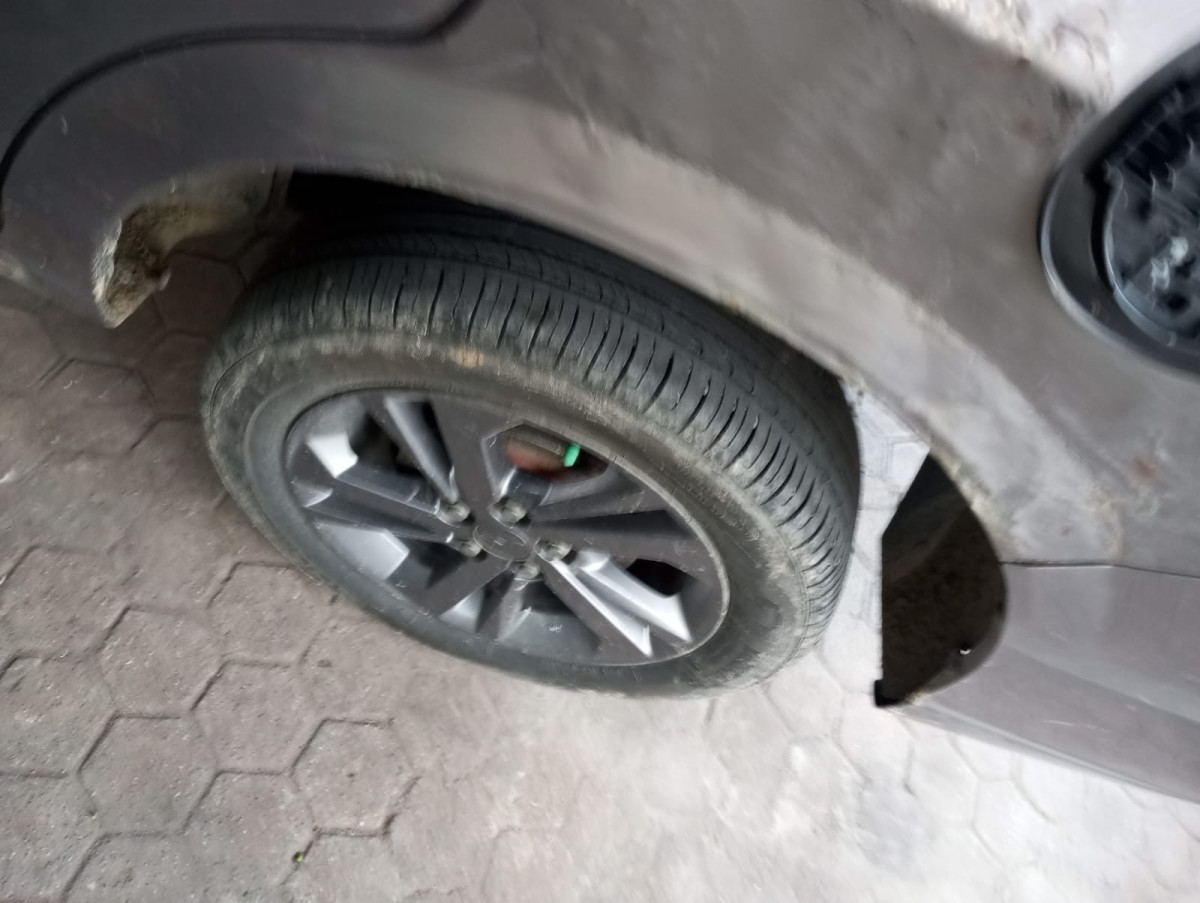 DAIHATSU XENIA  1.3 X