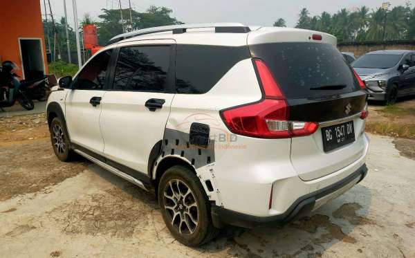 SUZUKI XL7