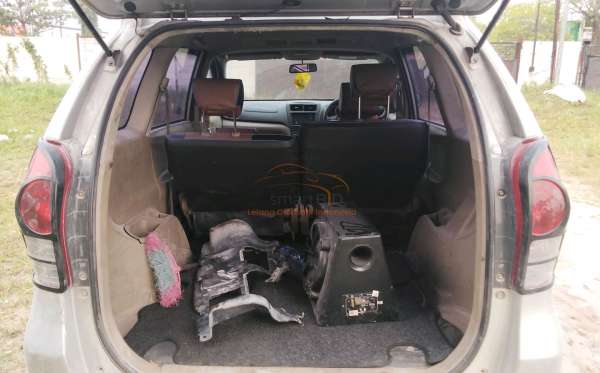 TOYOTA AVANZA