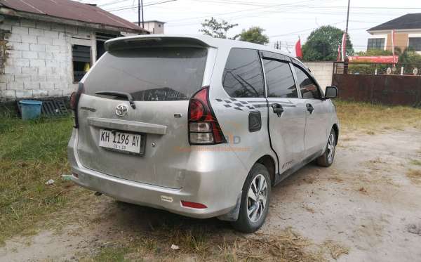 TOYOTA AVANZA
