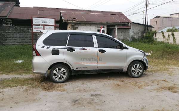 TOYOTA AVANZA