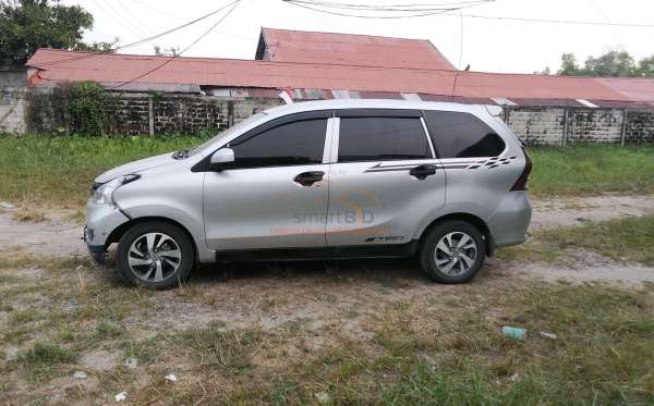 TOYOTA AVANZA