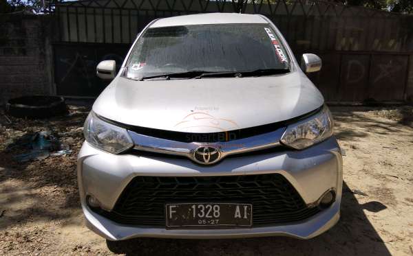 TOYOTA  AVANZA  VELOZ