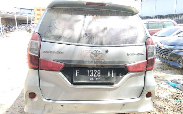 TOYOTA  AVANZA  VELOZ