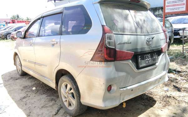 TOYOTA  AVANZA  VELOZ