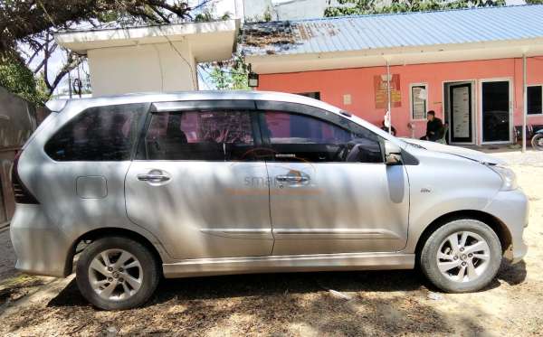 TOYOTA  AVANZA  VELOZ