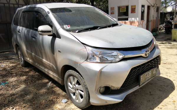 TOYOTA  AVANZA  VELOZ