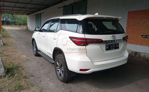 TOYOTA FORTUNER G 2.4