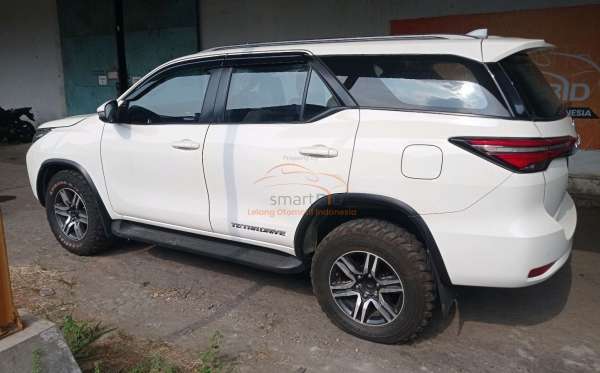 TOYOTA FORTUNER G 2.4