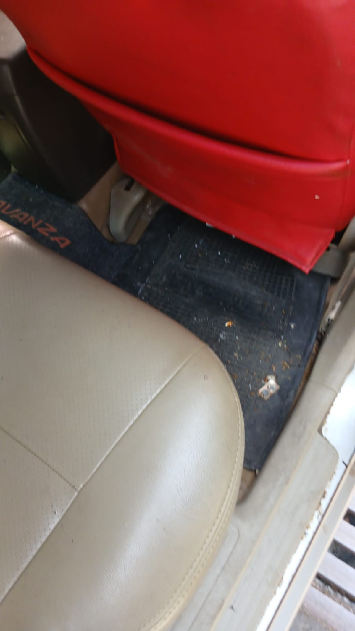 TOYOTA AVANZA