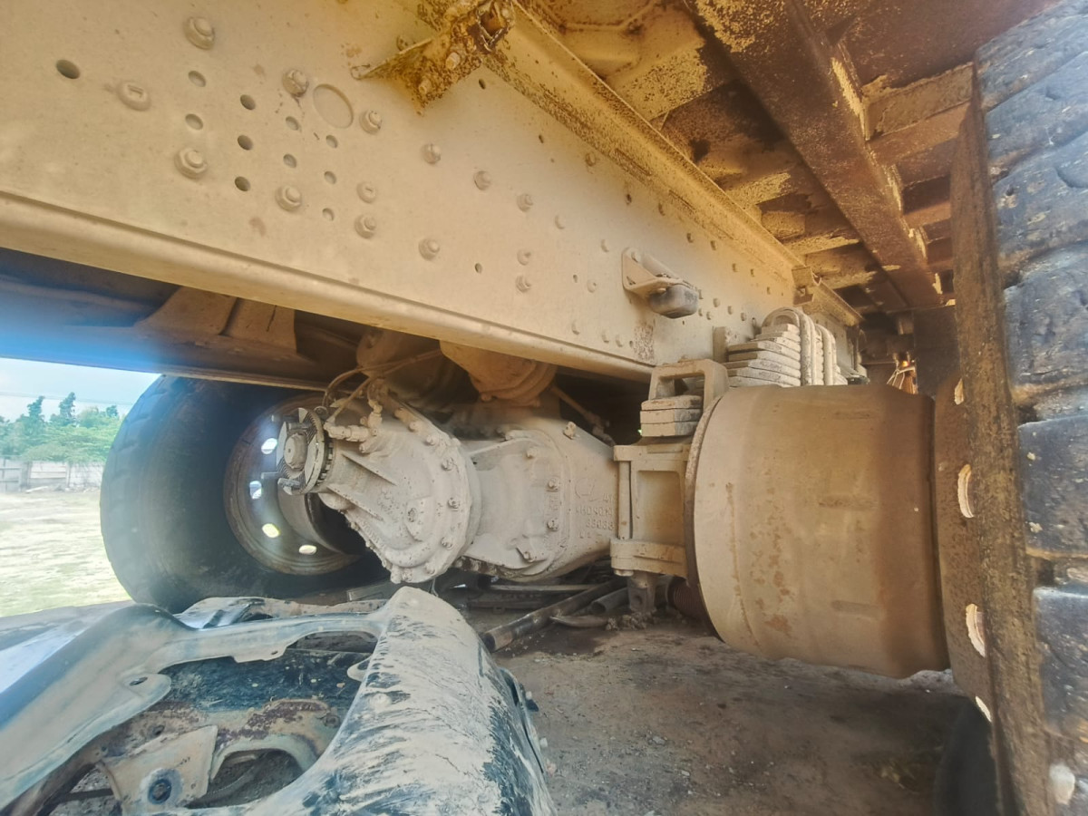 HONGYAN DUMP TRUCK CQ-3314 (8X4)