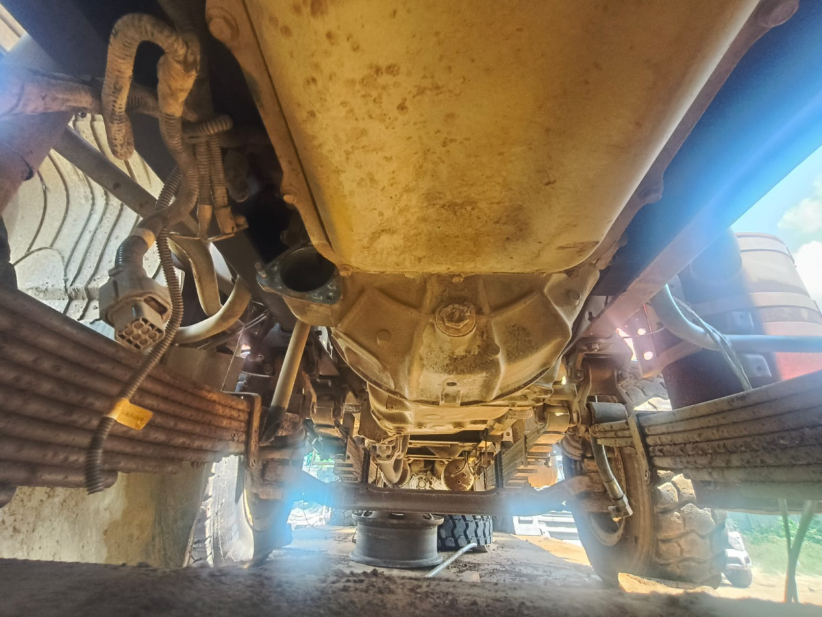 HONGYAN DUMP TRUCK CQ-3314 (8X4)