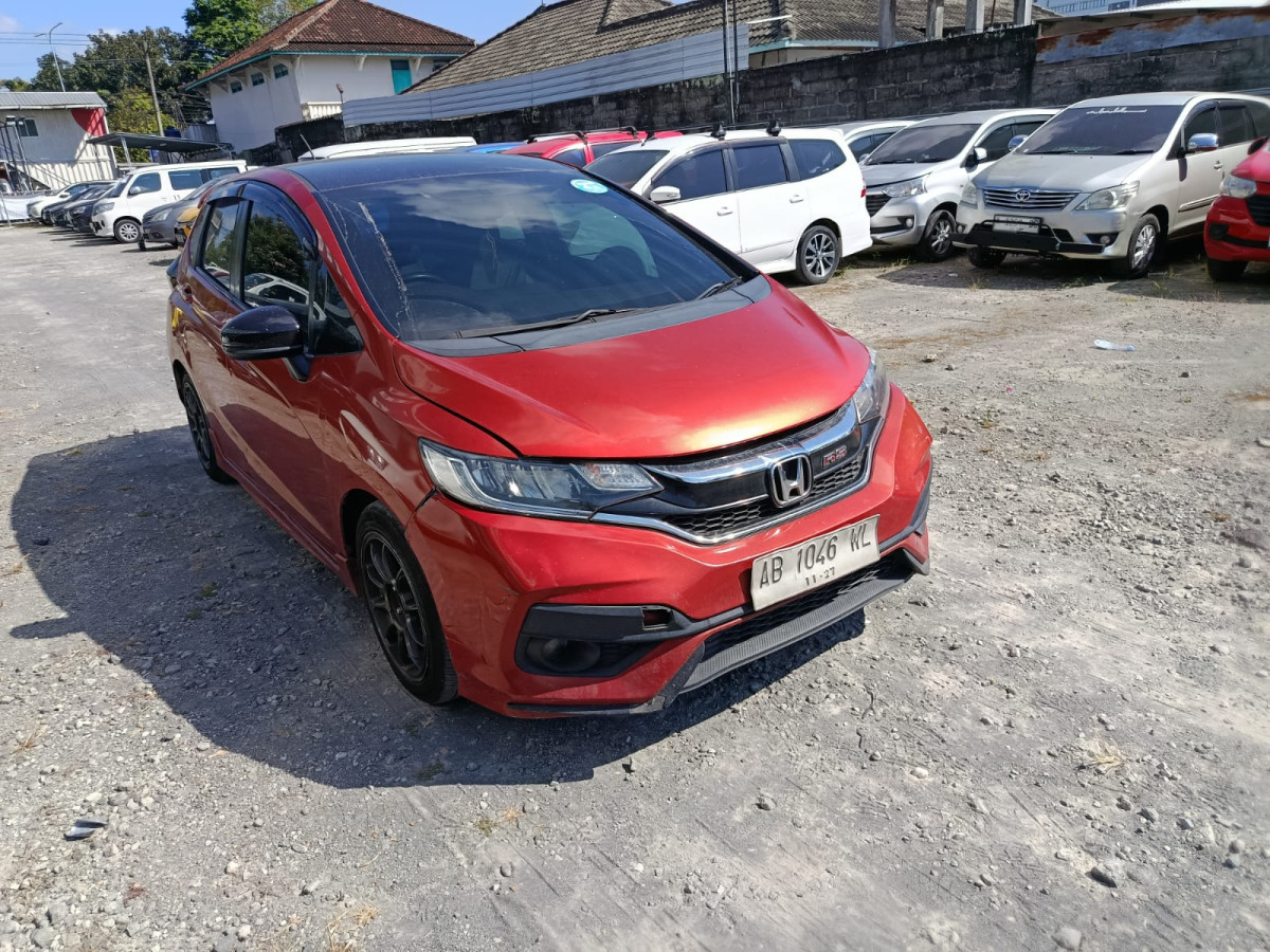 HONDA  JAZZ  GK5 1.5 RS