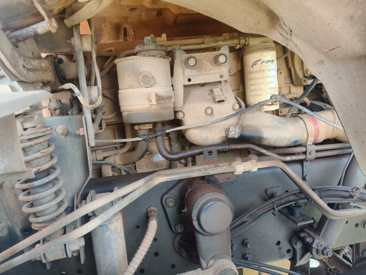 HONGYAN DUMP TRUCK CQ-3314 (8X4)