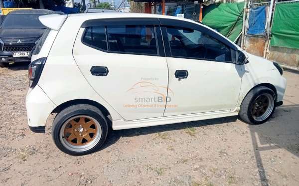 DAIHATSU AYLA 1.2R