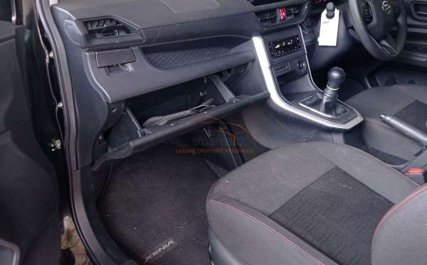 DAIHATSU XENIA