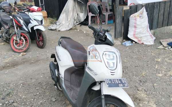 HONDA  GENIO