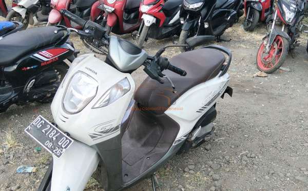 HONDA  GENIO