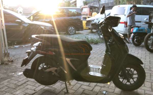 HONDA  STYLO