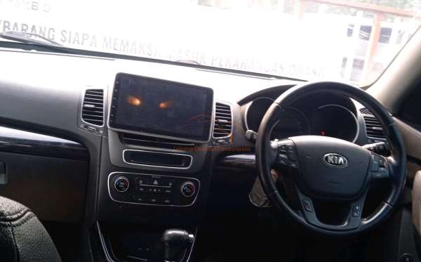 KIA SORENTO 2.4