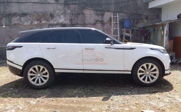 LAND ROVER RANGE ROVER VELAR 2.0 SE R DYNAMIC
