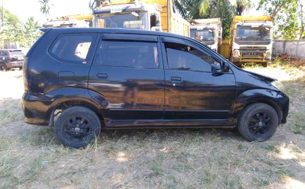 TOYOTA AVANZA