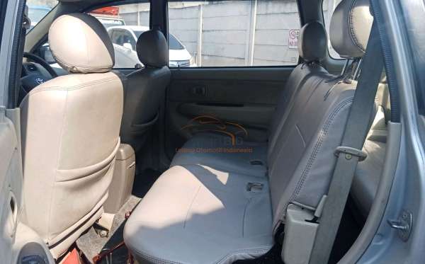 TOYOTA AVANZA