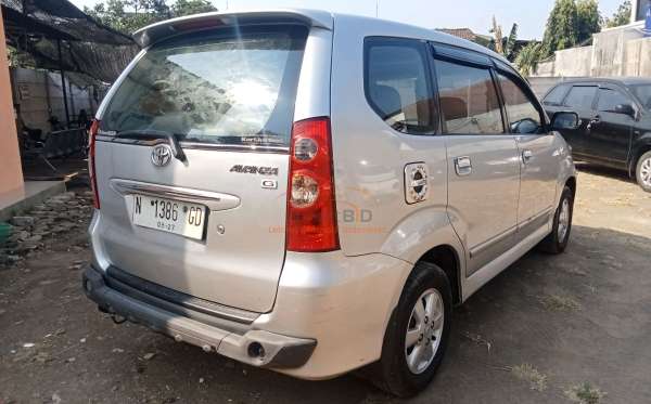 TOYOTA AVANZA
