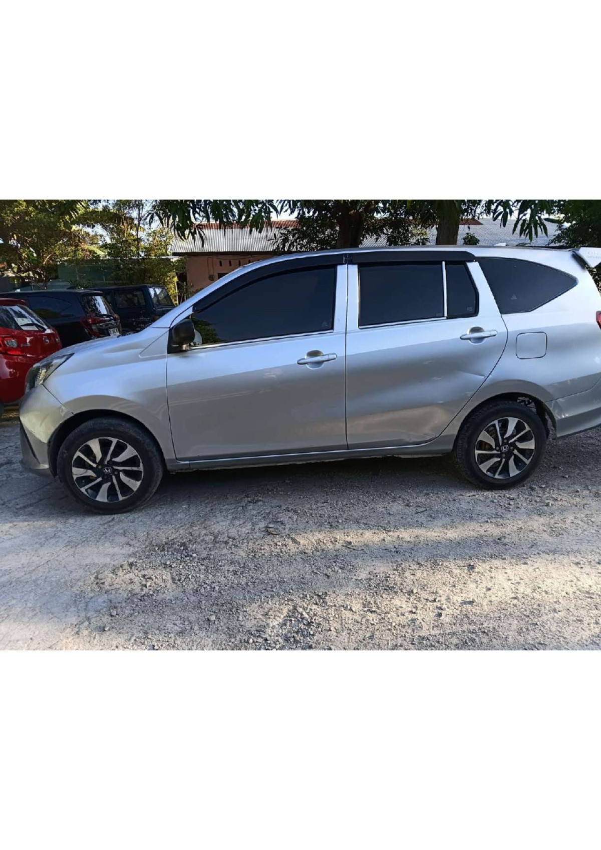 DAIHATSU SIGRA  D